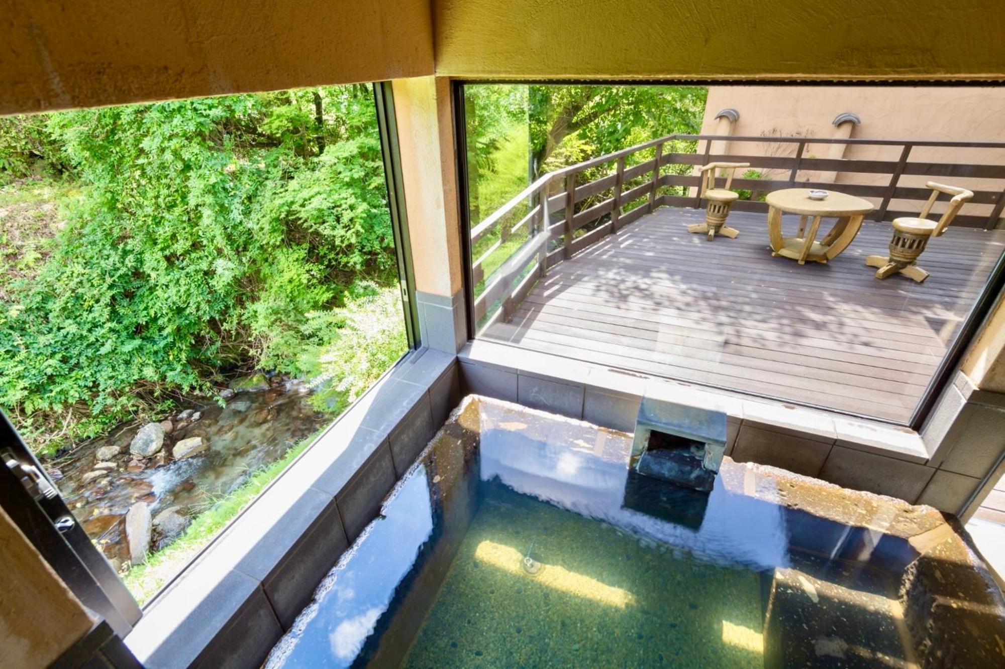 ホテル 里の湯　和らく 南小国町 エクステリア 写真